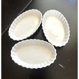 Mini Ramekins Set 3 White Scalloped Stoneware Creme Brulee Flan Baking